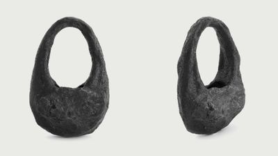 法時尚品牌推「隕石手提包」　真品製成售價4萬歐！網驚呼：是藝術品
