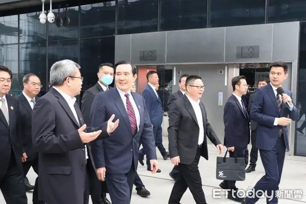 ▲▼馬英九,湖南衛視,合唱。（圖／記者任以芳翻攝）