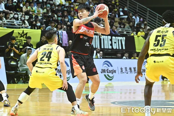 ▲▼PLG職籃新竹攻城獅朱雲豪。（圖／記者李毓康攝）