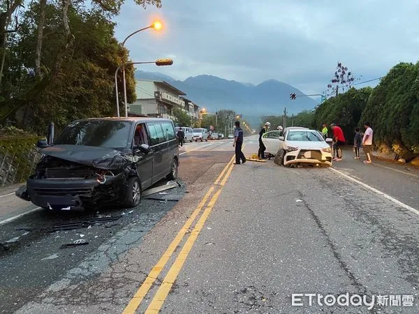 ▲▼花蓮無照男駛入對向車道對撞廂型車  釀1死8傷。（圖／記者王兆麟翻攝）