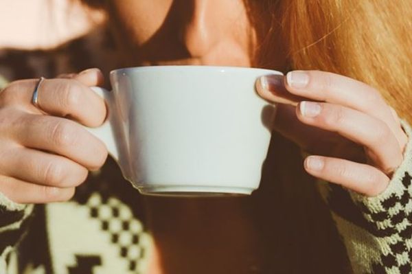 ▲▼喝飲料,熱飲,馬克杯,杯子。（示意圖／取自免費圖庫Pixabay）
