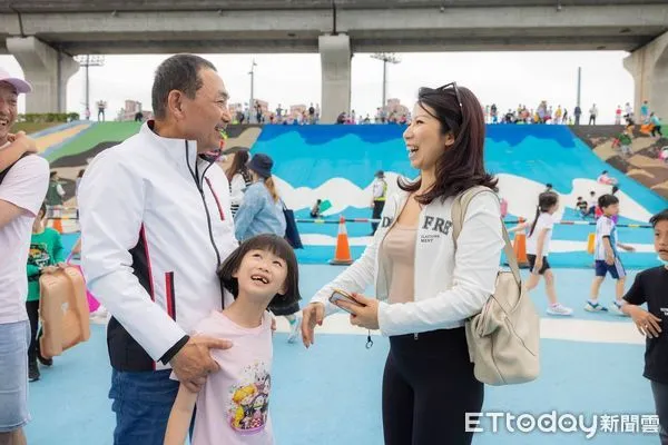 ▲▼    侯友宜視察熊猴森樂園     。（圖／翻攝侯友宜臉書）