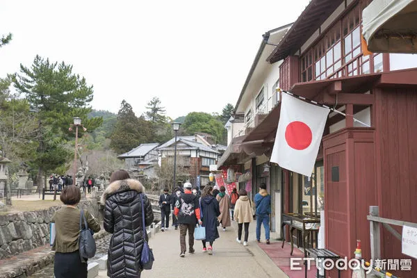 ▲廣島旅遊,宮島嚴島神社,嚴島神社海上鳥居,宮島表參道商店街,楓葉饅頭,日本街道,日本旅遊。（圖／記者彭懷玉攝）