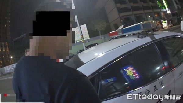 ▲台南市警五分局和緯所所長王瑞勳鷹眼發現23歲楊姓藥事法通緝犯，與詐欺車手特徵相符，查出楊嫌即為連續提領9次之車手。（圖／記者林悅翻攝，下同）