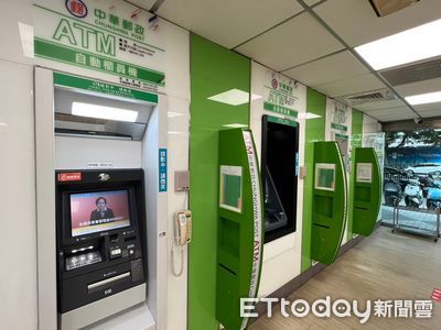 獨／阿伯ATM領錢帥氣閃離　下個用戶驚見「1400萬餘額沒消」