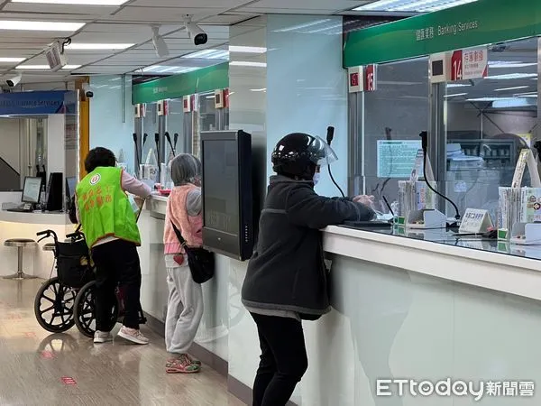 ▲▼中華郵政,郵局,ATM,窗口。（圖／記者李姿慧攝）