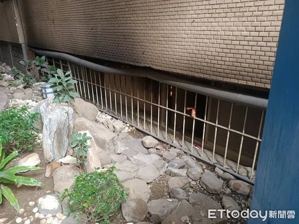 ▲高雄市立志中學一棟教學大樓的地下室發生火警             。（圖／記者吳奕靖翻攝）