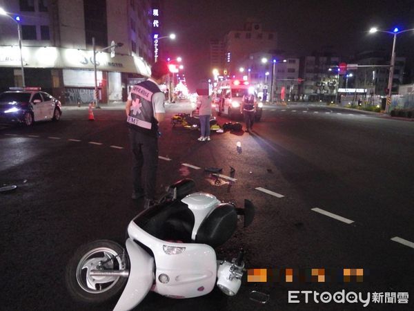 高雄博愛一路、九如二路口車禍。（圖／記者吳奕靖翻攝）