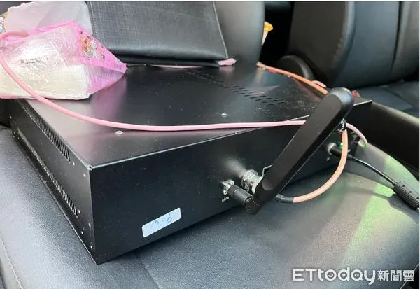 ▲▼行動詐騙基地台。（圖／記者蔡佩旻翻攝）