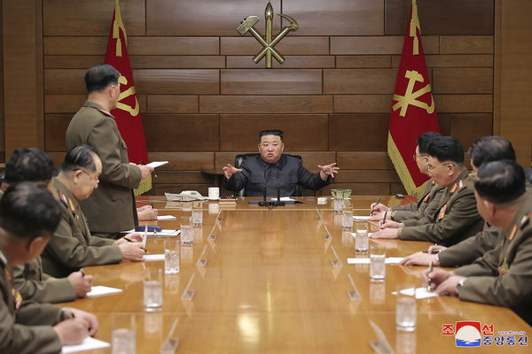 ▲▼北韓最高領導人金正恩10日主持軍事會議。（圖／達志影像／美聯社）
