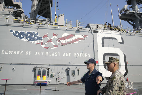 ▲▼ 美軍人員3月21日在美利堅號兩棲突擊艦（USS America）上。（圖／達志影像／美聯社）