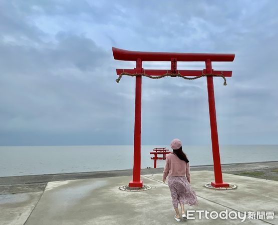 ▲▼佐賀大魚神社海上鳥居。（圖／記者周姈姈攝）