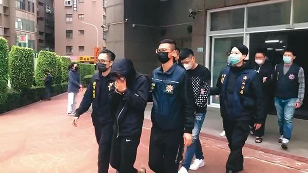 販毒集團從德國寄毒郵包來台，警方獲報後，逮捕在台收貨的黑幫成員。（警方提供）