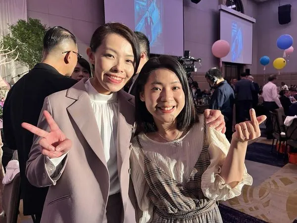 ▲▼徐巧芯與高虹安合影。（圖／翻攝自徐巧芯臉書）