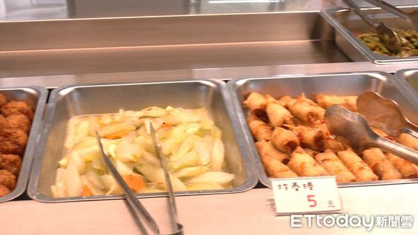 圖 台東大學自助餐「4菜160」萬人驚　價錢