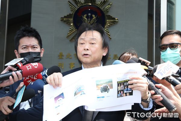 ▲▼王世堅到市刑大報案網路抹黑案件。（圖／記者屠惠剛攝）
