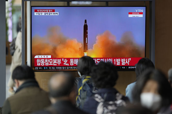 ▲▼ 北韓13日發射中程級別以上的彈道飛彈。（圖／達志影像／美聯社）