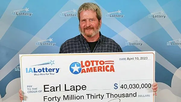 沒在開玩笑！男「愚人節當天中頭獎」　贏得歷年最大獎12億獎金。（圖／翻攝自Iowa Lottery）