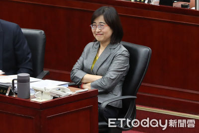 赴院會談密室逃脫處理經驗 林奕華提醒中央:文化幣也需注意使用