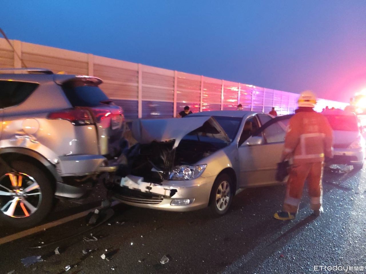 快訊／國3新竹4連撞小車變「鐵餅」　2傷緊急送醫 | ETtoday社會新聞 | ETtoday新聞雲