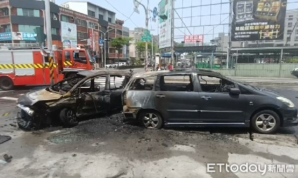 ▲台南善化區發生連環車禍引起火燒車，駕駛1人受傷送醫。（圖／記者林悅翻攝，下同）