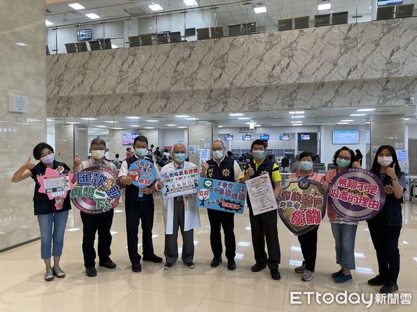 ▲屏東榮民總醫院長吳東霖化身「一日宣傳大使」             。（圖／記者陳崑福翻攝，下同）