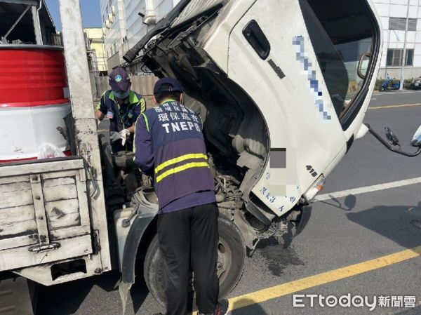 ▲老舊大型柴油車空污影響民眾健康，政府持續推動汰舊換新補助，車主最高可省43萬元，車主可把握機會，共同從源頭落實污染減量。（圖／記者林悅翻攝，下同）-+