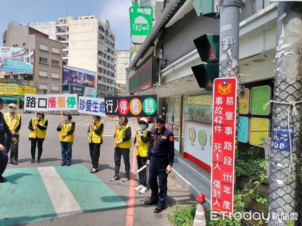 ▲彰化縣警局針對易肇事路段掛牌警示。（圖／彰化警方提供）