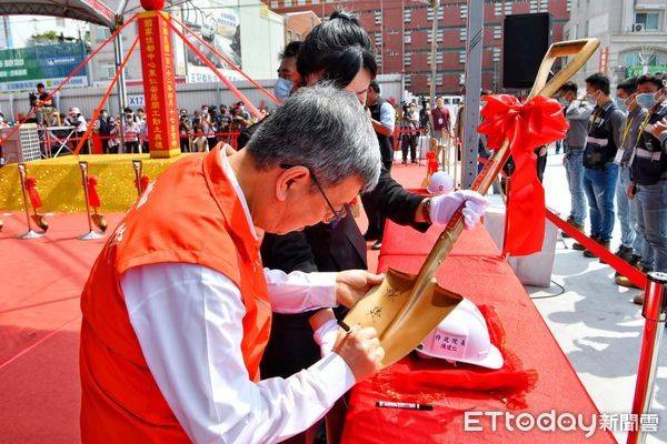 ▲行政院長陳建仁今日前往雲林縣虎尾鎮出席「東仁安居社會住宅開工動土典禮」。（圖／記者蔡佩旻翻攝）