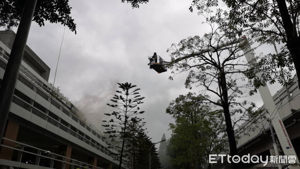 ▲▼台灣大學實驗室起火。（圖／記者黃彥傑攝）