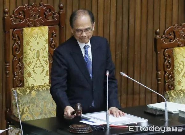 ▲▼立法院院會 三讀證券交易法部分條文修正草案 證券交易稅條例 敲槌。（圖／記者屠惠剛攝）