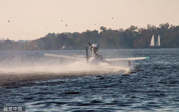 ▲▼水上迫降。（圖／CFP）