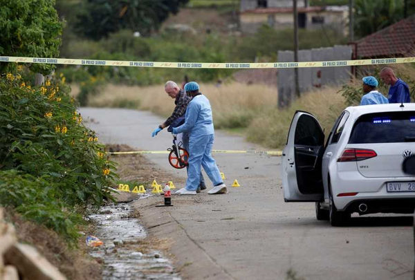 南非一家爆滅門血案　陌生人闖入大屠殺「7女3男遭槍擊慘死」