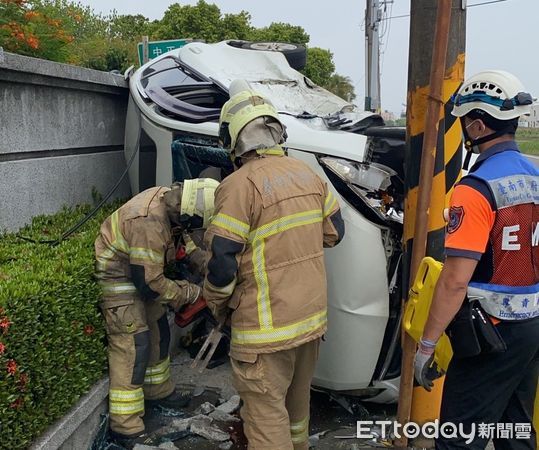 ▲▼ 台南新營2車碰撞。（圖／記者林悅翻攝）