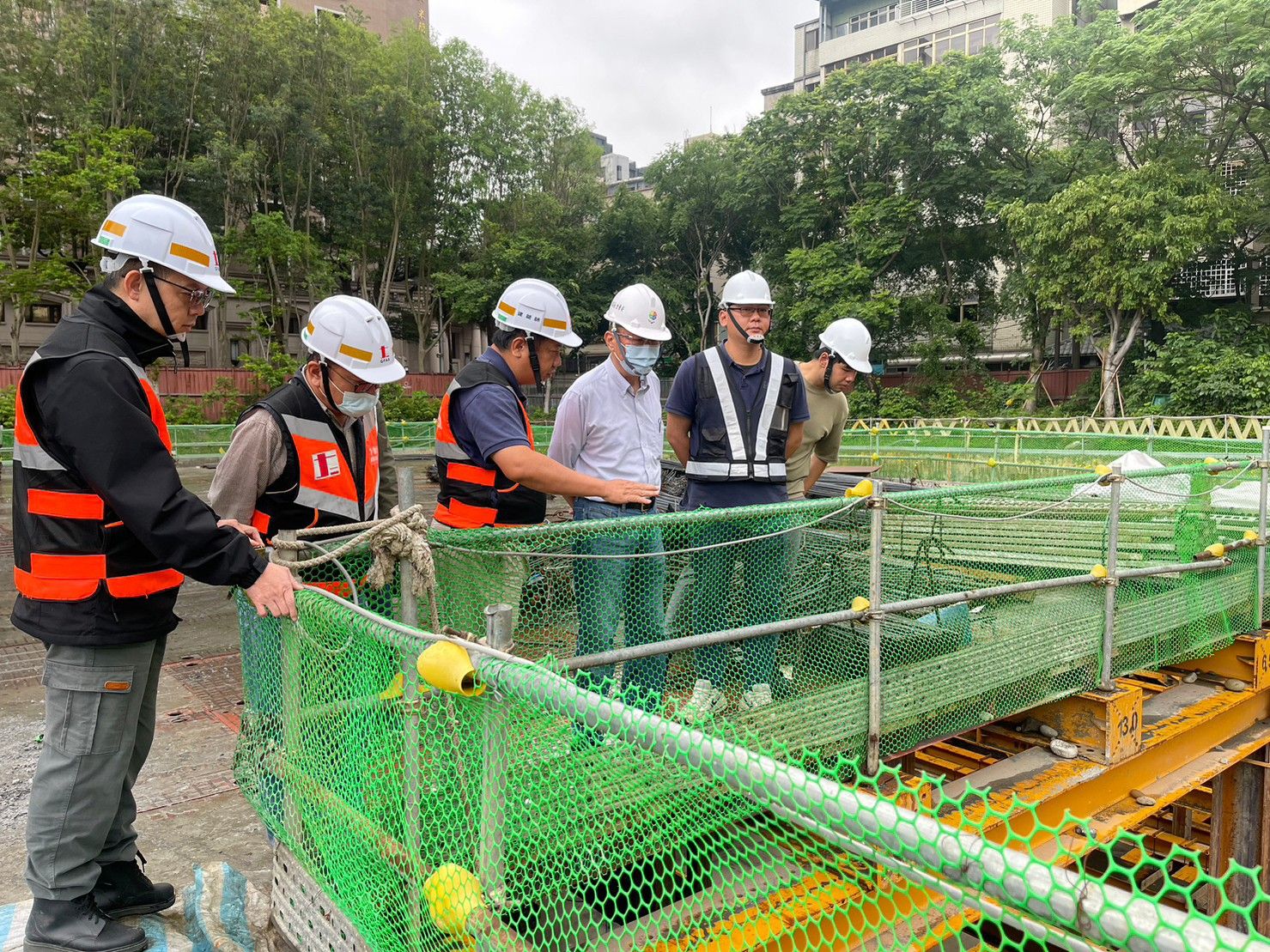 ▲新莊幸福站停車場力拚年底完工 樹林長壽公園停車場兼顧綠意。（圖／新北市交通局提供）