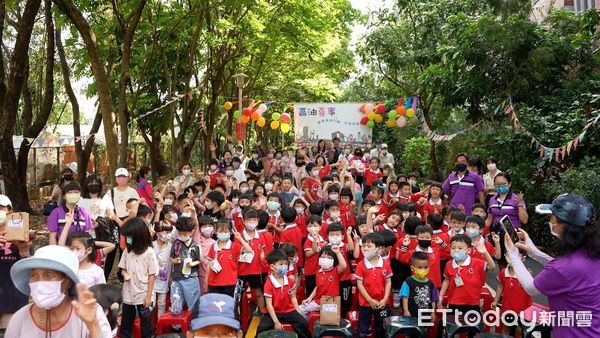 ▲▼ 嘉義市立幸福幼兒園舉辦「嘉有囍事～鐵道風華80載，共譜幸福好騎跡」活動   。（圖／嘉義市政府提供）