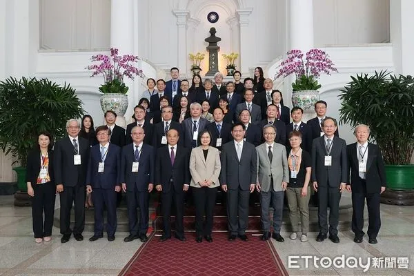 ▲▼  嘉義大林慈濟為地球永續經營 獲蔡英文總統接見嘉勉 。（圖／嘉義大林慈濟醫院提供）