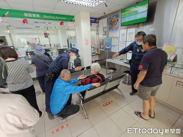 ▲▼ 金門阿嬤想領３０萬被勸阻。（圖／記者林名揚攝）