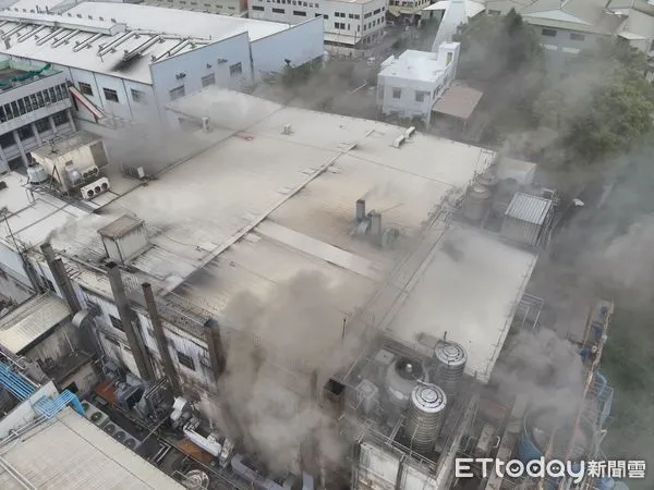 ▲▼彰化聯華工廠大火。（圖／記者唐詠絮翻攝）