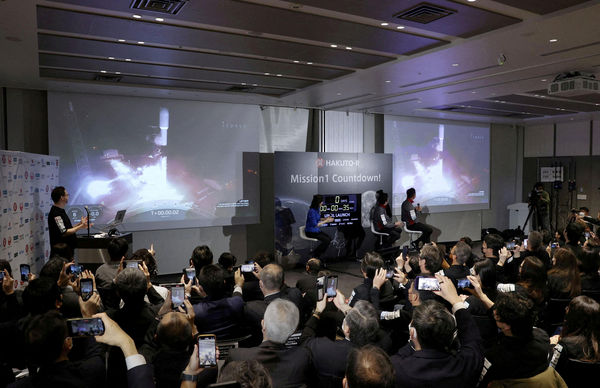 ▲▼日本航太新創公司ispace「白兔-R」M1登月艙（Hakuto-R Mission 1）預計將在日本當地時間4月26日凌晨降落月球。（圖／路透）