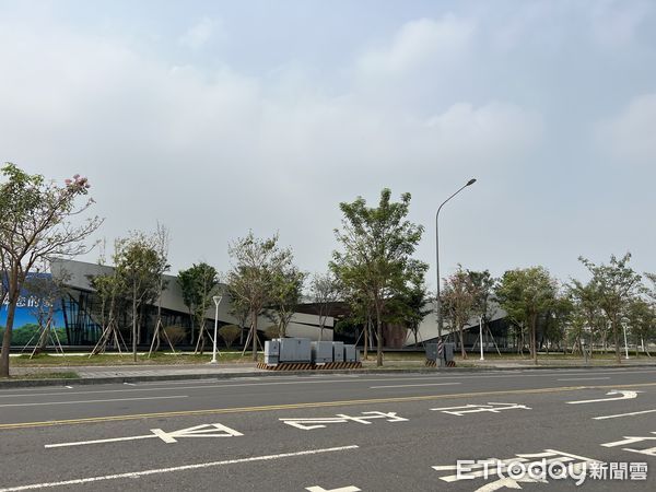 ▲▼實價登錄,小港,預售,平均地權條例,建商,信義房屋,價格,住商不動產。（圖／記者陳建宇攝）