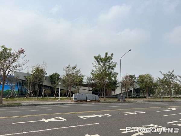 ▲▼實價登錄,小港,預售,平均地權條例,建商,信義房屋,價格,住商不動產。（圖／記者陳建宇攝）