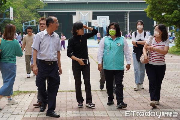 ▲▼  為了孩子繼續拚 立委王美惠率教育部會勘爭取經費改善校園  。（圖／立委王美惠辦公室提供）