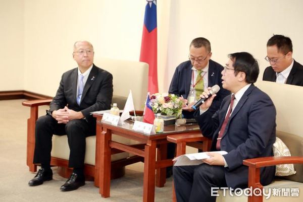 ▲日本台灣交流協會高雄事務所新任所長奧正史今，拜會黃偉哲市長，雙方暢談交流願景。（圖／記者林悅翻攝，下同）