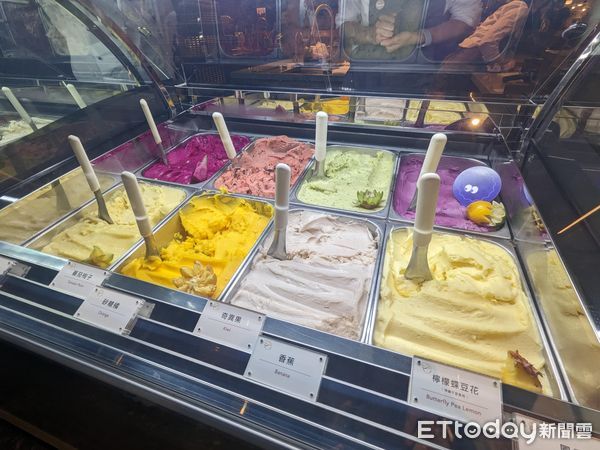 ▲羅馬人氣品牌老橋義式冰淇淋Old Bridge Gelateria首間亞洲旗艦店。（圖／記者黃士原攝）
