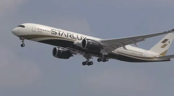 ▲▼星宇航空首航洛杉磯完美落地。（圖／翻攝自AIRLINE VIDEOS YouTube）