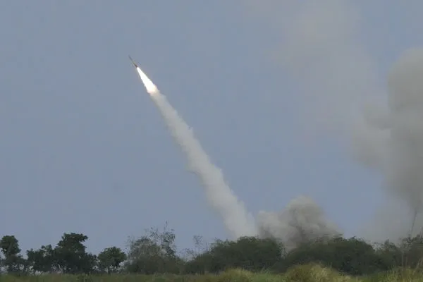 ▲▼美軍在美菲聯合軍演中出動海馬斯火箭系統。（圖／達志影像／美聯社）