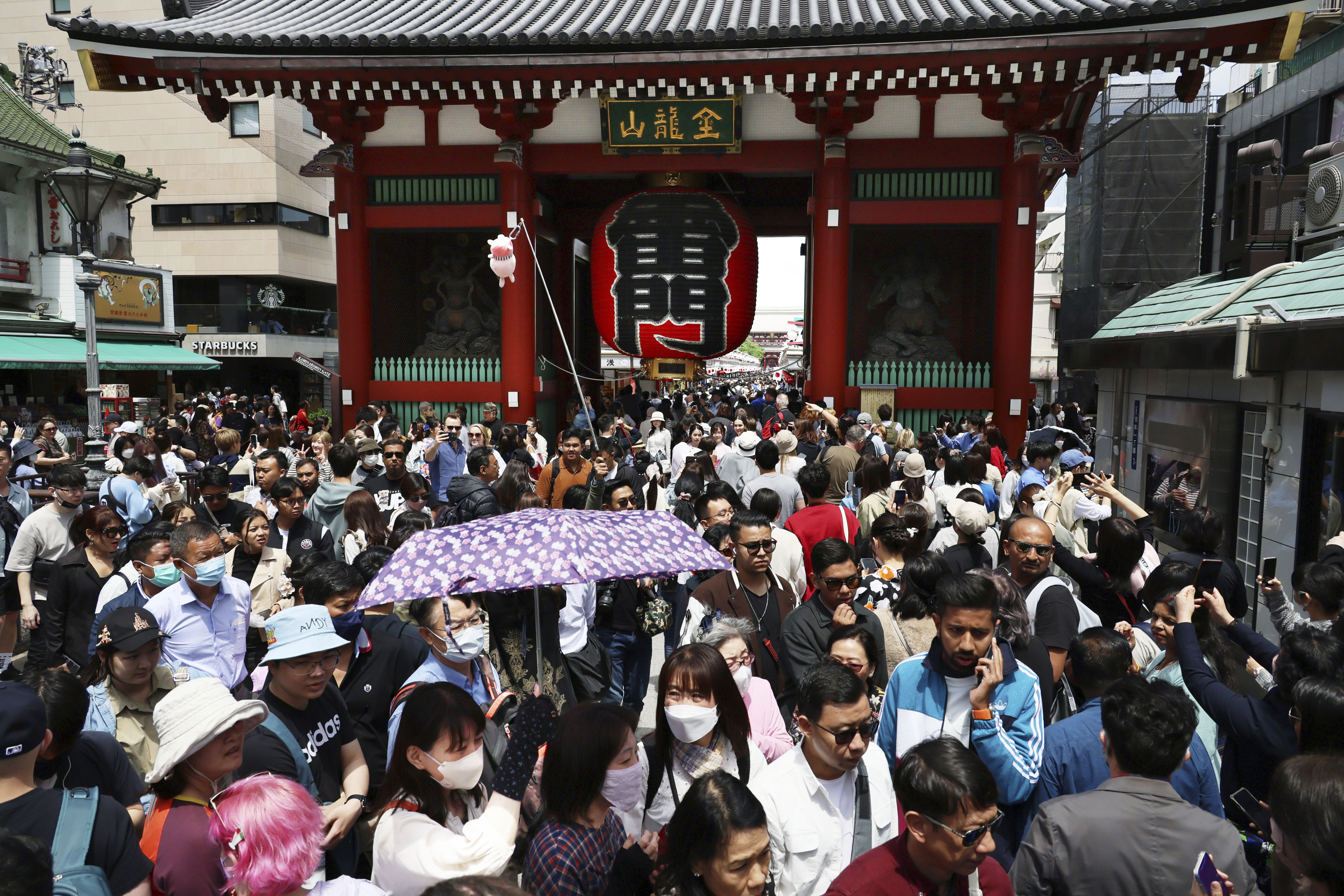 ▲▼日本黃金周東京淺草寺雷門。（圖／達志影像／美聯社）