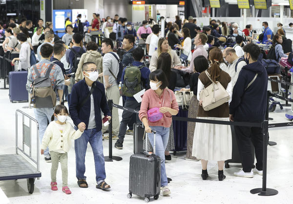 ▲▼日本黃金周成田機場。（圖／達志影像／美聯社）