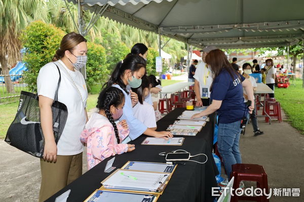 ▲台東縣政府29日於關山國小舉辦「Taitung Happy Fun電影」活動。（圖／記者楊漢聲翻攝）